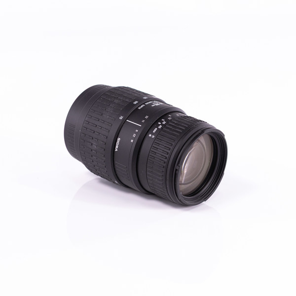 Optik, Sigma 70-300 mm/1:4-5.6 DL Macro Super, oanvänt