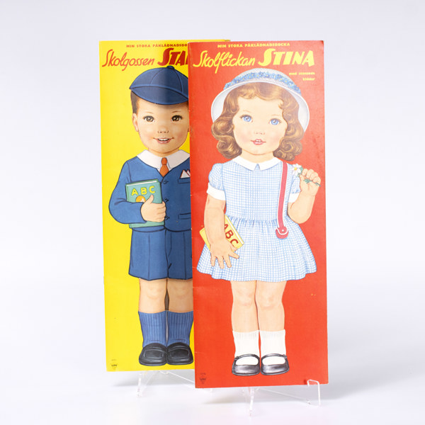 Påklädnadsdockor, "Skolgossen Staffan" och "Skolflickan Stina"