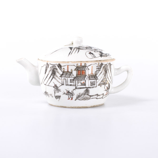 Liten tekanna, Kina, dekor med kalligrafi, höjd 8,5 cm