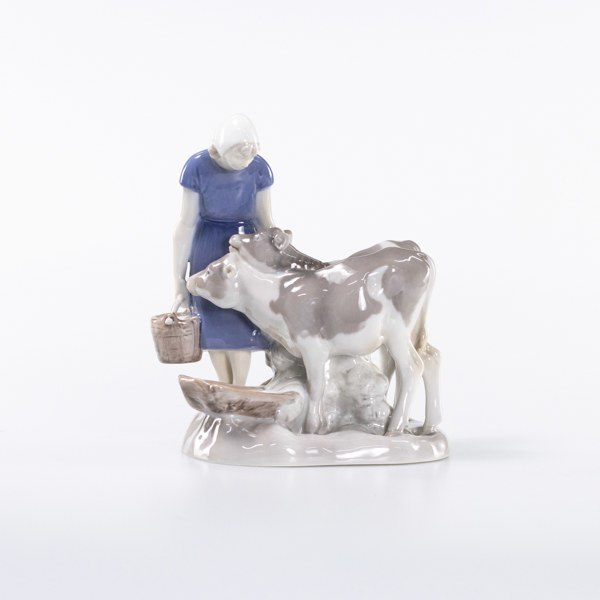 Figurin, piga med kalvar, 2270, B&G