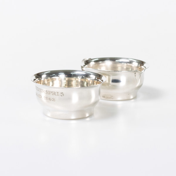 Sockerskål och gräddsnipa, silver, höjd 3,5 cm