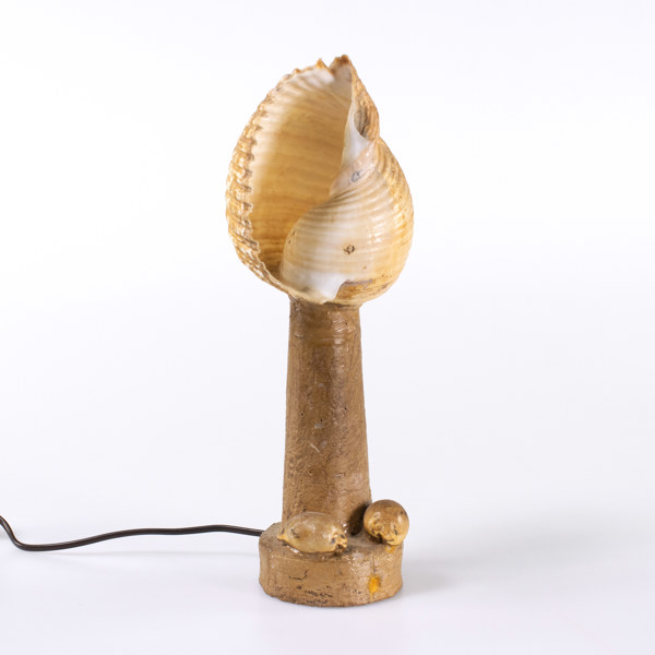 Bordslampa, stengods/snäcka, höjd 32 cm