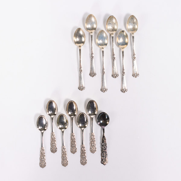 Kaffeskedar, 13 st, silver, olika modeller, vikt 107 gram