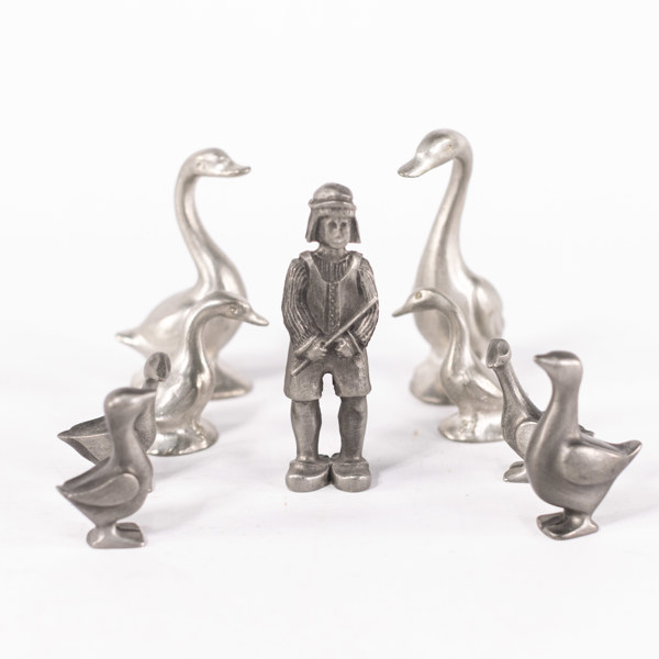 Tennfiguriner, 9 st, bl a Ljung uti Lund, höjd 6,5 cm