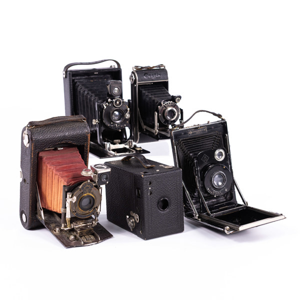 Kameror, 5 st, bl a KW