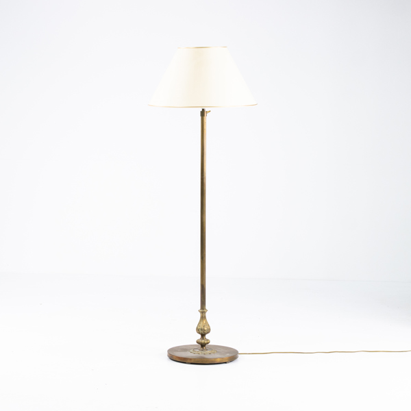 Golvlampa, gulmetall, höjd 145 cm
