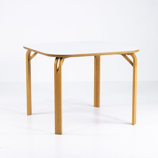 Matbord, laminat, modern tillverkning, 95 x 95 cm, höjd 73 cm