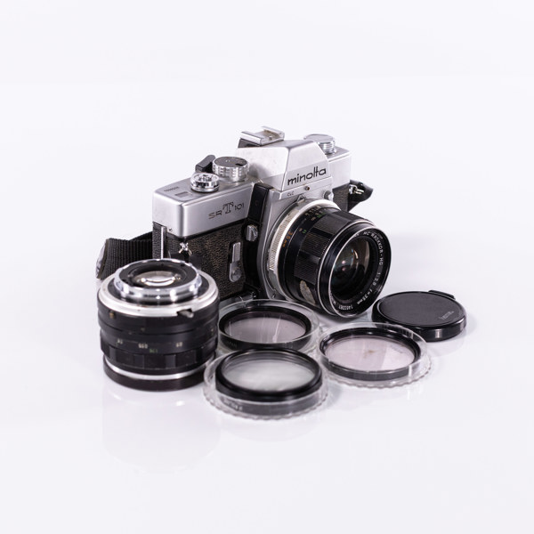 Minolta SRT101, med 2 objektiv