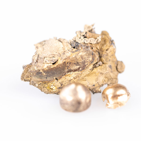 Skrotguld, 3 delar, vikt 8,7 gram