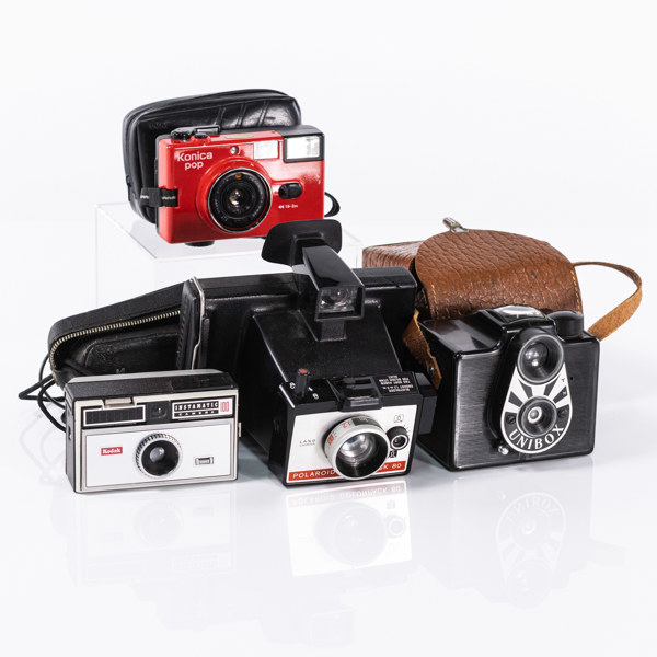 Diverse kameror, 4 st, bl. a. Konica Pop