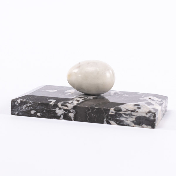 Pappersvikt, marmor, längd 14 cm