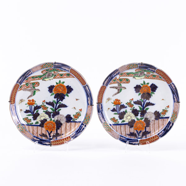 Fat, ett par, Imari, Japan, Ø 25,5 cm