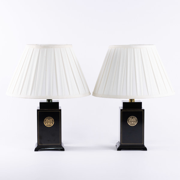 Bordslampor, ett par, "Nikko Noir", höjd 44 cm