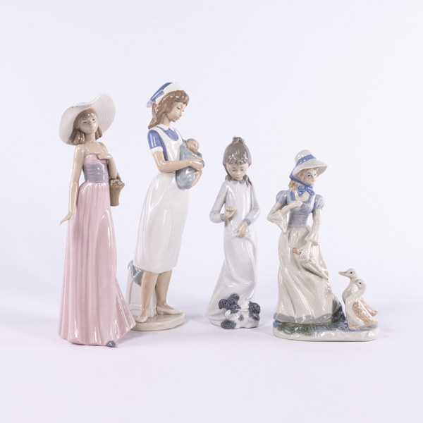 Figuriner, 4 st, bl a Nao, högsta 33,5 cm