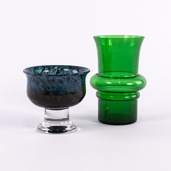 Glas, 2 delar, bl a Bertil Vallien, högsta 19 cm