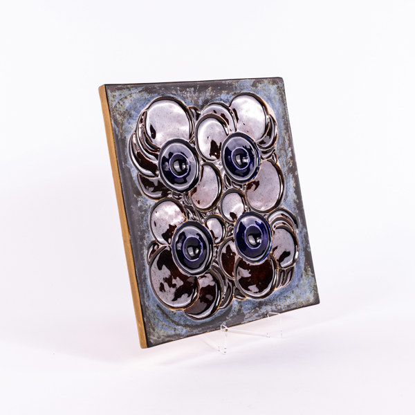 Olle Alberius, väggrelief, "Kavalkad", nr. 7, Rörstrand