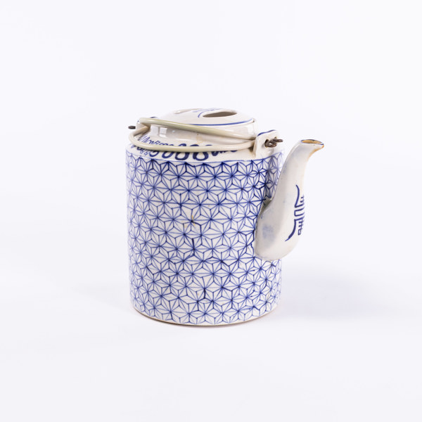 Tekanna, orientalisk, 1900-tal, höjd 17 cm