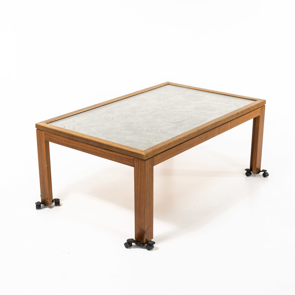 Finn Krogh, soffbord, valnöt/tenn, längd 135 cm