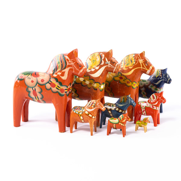 Dalahästar, 9 st, 1900-tal, höjd 17 cm och mindre