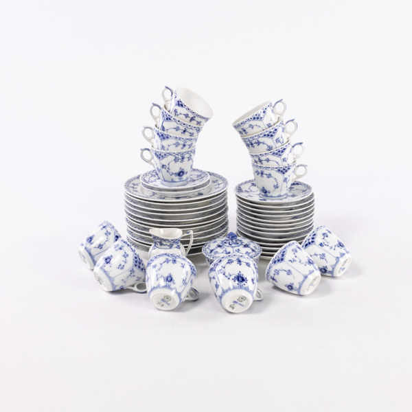 Kaffeservis, 43 delar, "Musselmalet", Royal Copenhagen