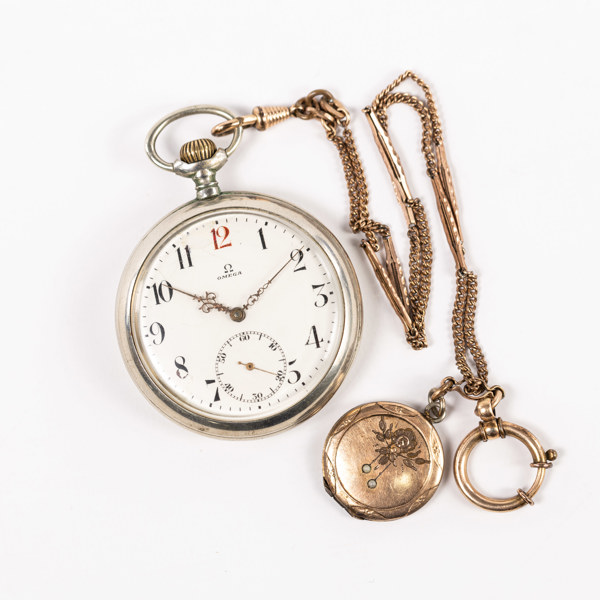 Omega, fickur, 54 mm, stålboett, 1910