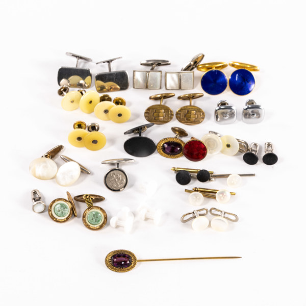 Manschettknappar, knappar, ett parti