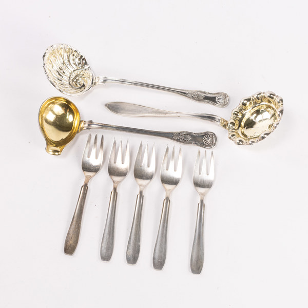 Diverse silverbestick, 8 delar, bl a Cohr,