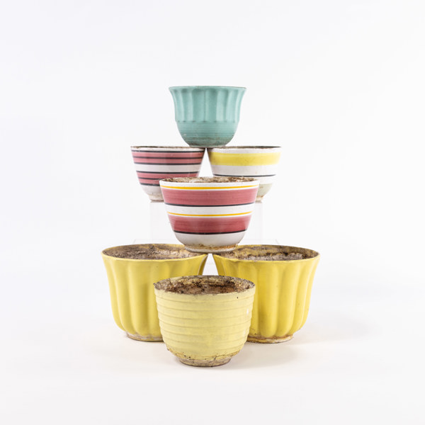 Ytterfoder, 7 st, bl a Ekeby, högsta 14,5 cm