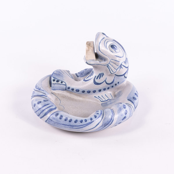 Askfat med fisk, Bo Fajans, höjd 14 cm