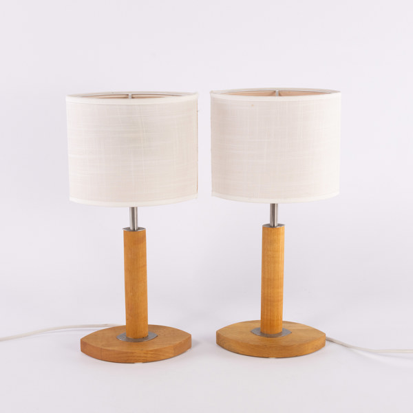 Bordslampor, ett par, ek, Lampgustaf, höjd 40 cm