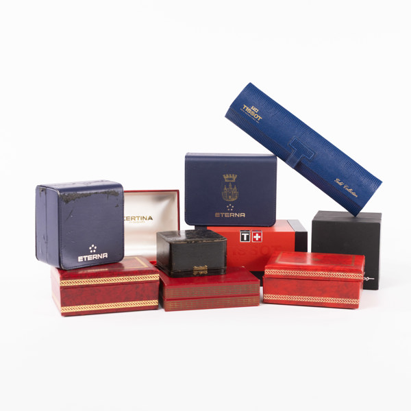 Klockaskar, 10 st, bl a Certina, Tissot, Eterna