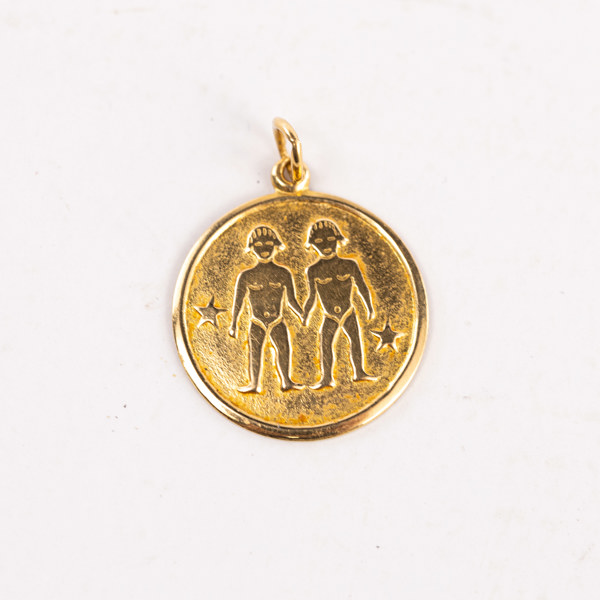 Hänge, 18k guld, vikt 1,3 gram