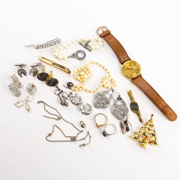 Smycken, ett parti, flertalet delar silver