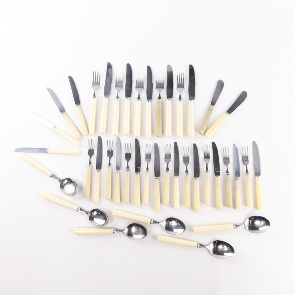 Bestick med bakelithandtag, 40 delar