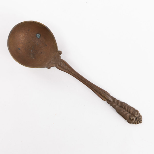 Äldre slev, brons, längd 25 cm