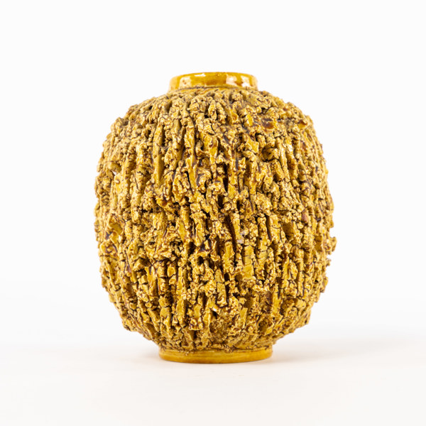Gunnar Nylund, vas, "Igelkottsvas", Rörstrand, höjd 16 cm