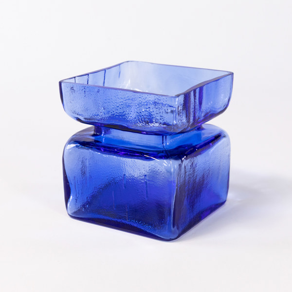 Helena Tynell, vas, "Pala", Rihimähen Laasi, höjd 12 cm