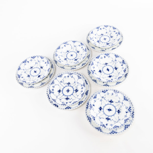 Matservisdelar, 12 st, "Musselmalet", 1085, 1170, Royal Copenhagen