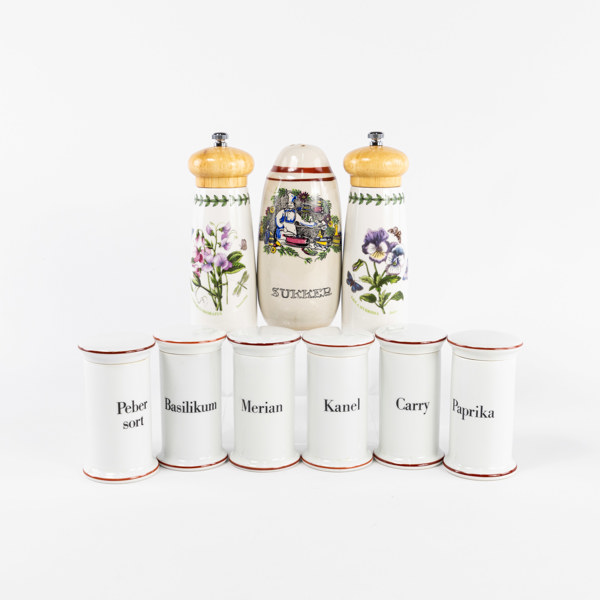 Kryddburkar, salt- & pepparkvarn, ströare, 9 delar, bl a B&G