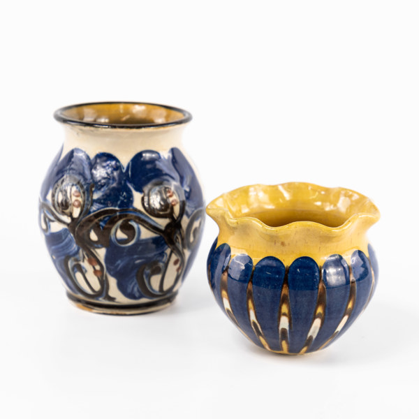 Herman Kähler, vaser, 2 st, lergods, höjd 12 cm