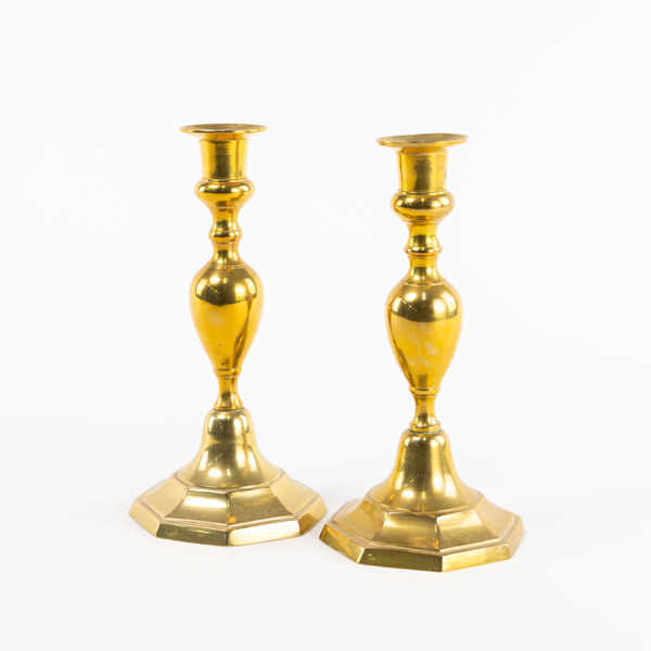 Ljusstakar, ett par, mässing, höjd 22 cm