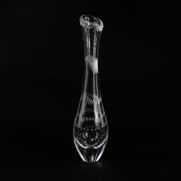 Vicke Lindstrand, vas, signerad, Kosta, höjd 31 cm