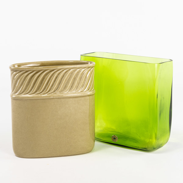 Vaser, 2 st, bl a Reijmyre, höjd 15,5 cm