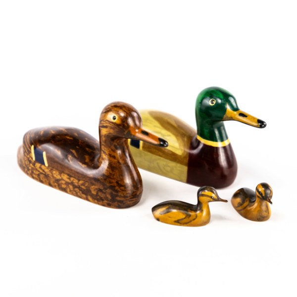 Snidade fåglar, 4 st, gräsänder, signerade, längsta 17 cm