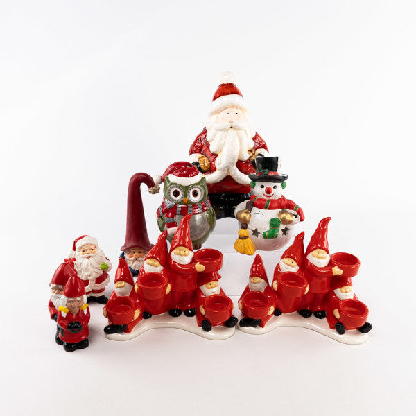 Julpynt, ett parti, bl a ljusstakar, tomte i papier maché