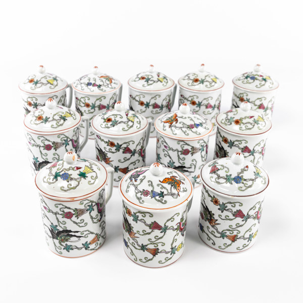 Temuggar, med lock, 12 st, Kina, höjd 14 cm