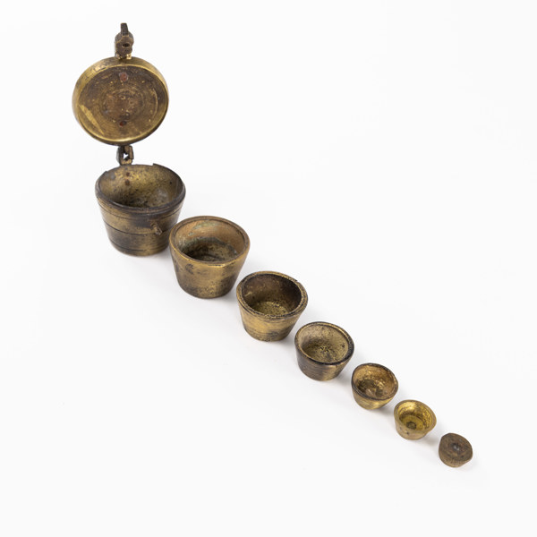 Viktsats, mässing, 1800-tal