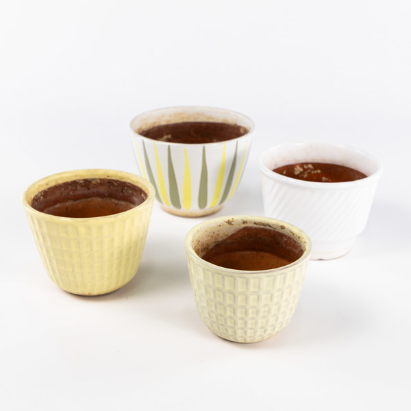 Ytterfoder, 4 st, bl a Upsala Ekeby