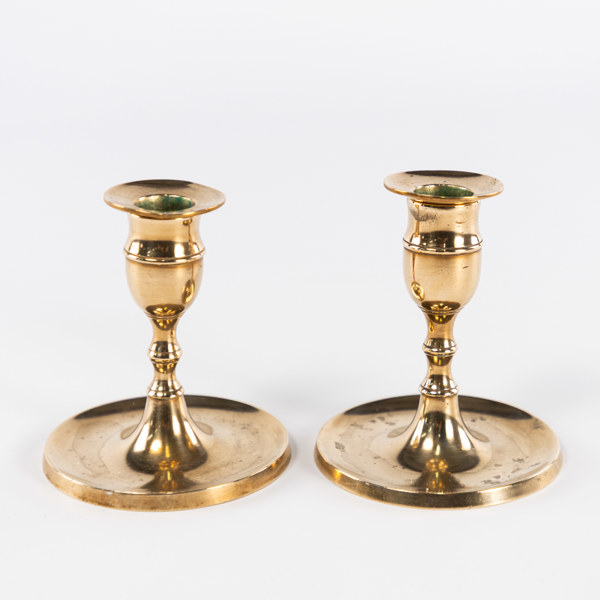 Ljusstakar, ett par, mässing, Skultuna, no 26, höjd 10 cm