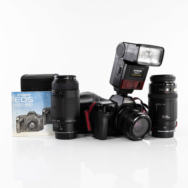 Systemkamera, Canon, EOS 650, 3 objektiv, blixt, 80/90-tal, Japan